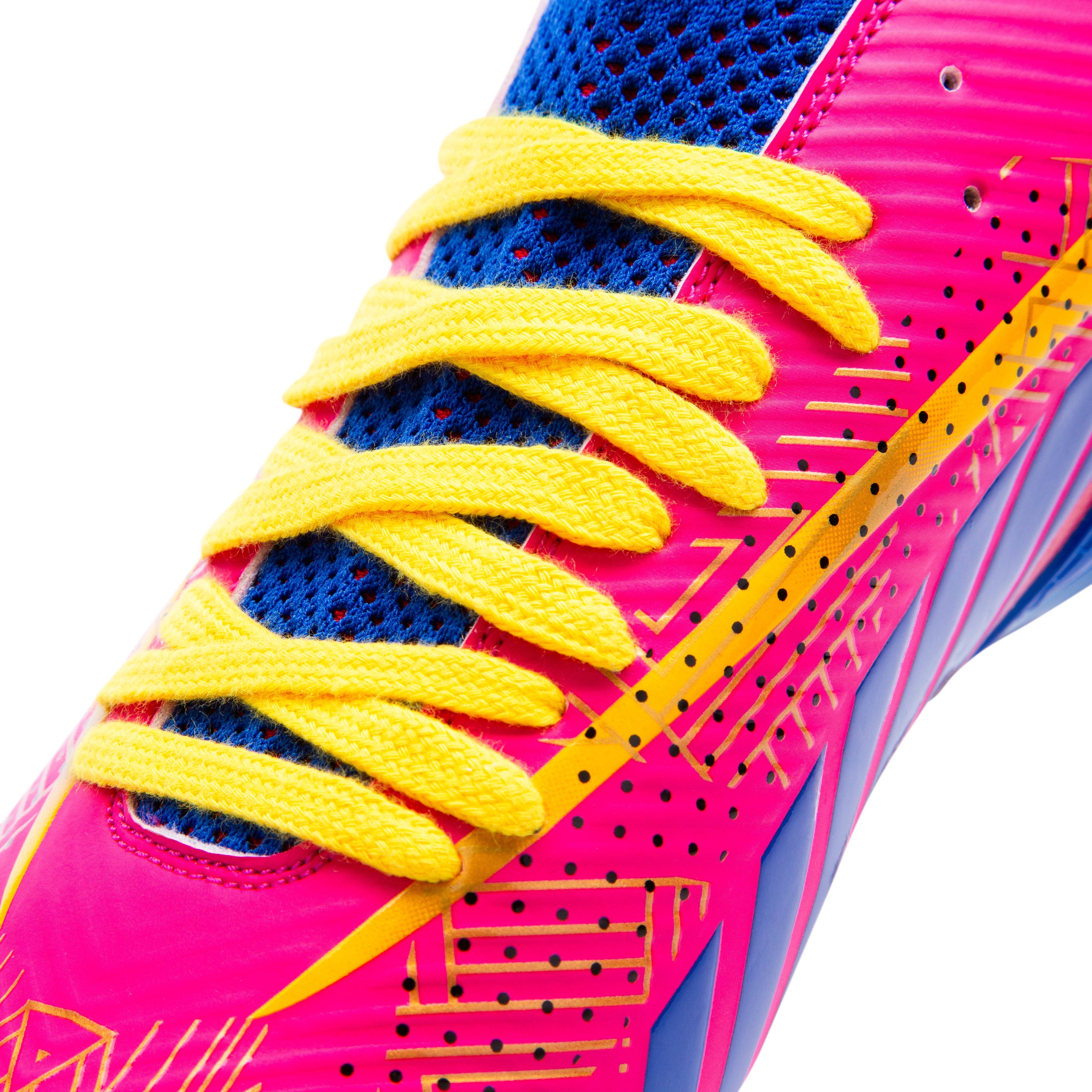 Strive On Saturdays - Barça pour la vie